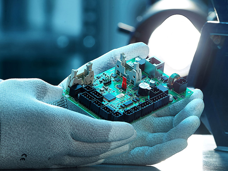 探讨PCBA工厂的定制化技术支持服务